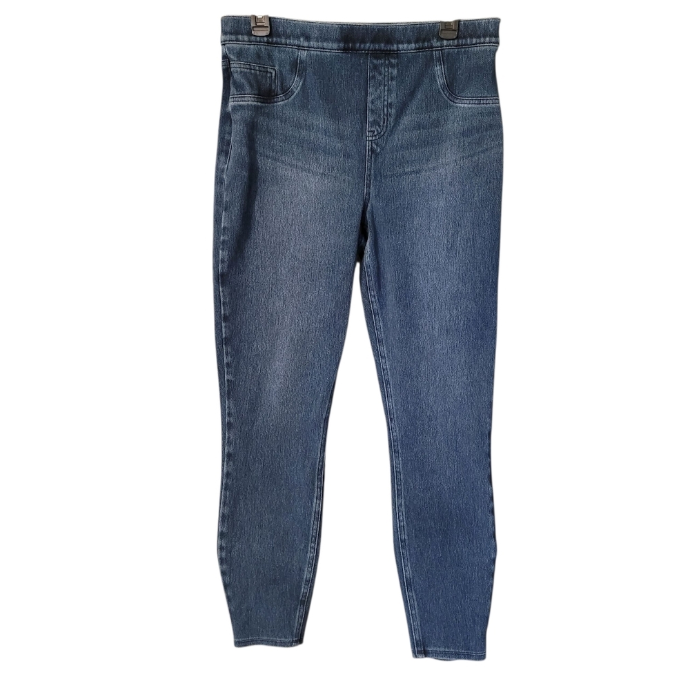 SPANX pull- on tapered leg jeans - XL.        O55